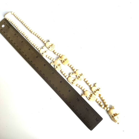 Vintage Boho Cream Mini camel Carved beaded  necklace - Picture 7 of 8
